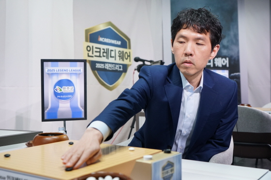 ‘기록의 사나이’ 이창호, 통산 1,968승… 최다승 공동 1위 올라